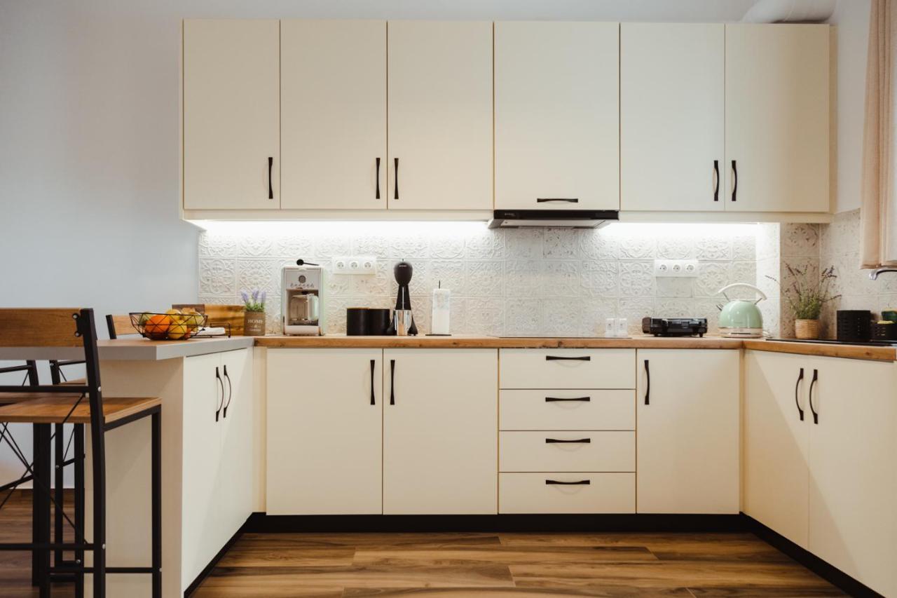 Apartment Aria